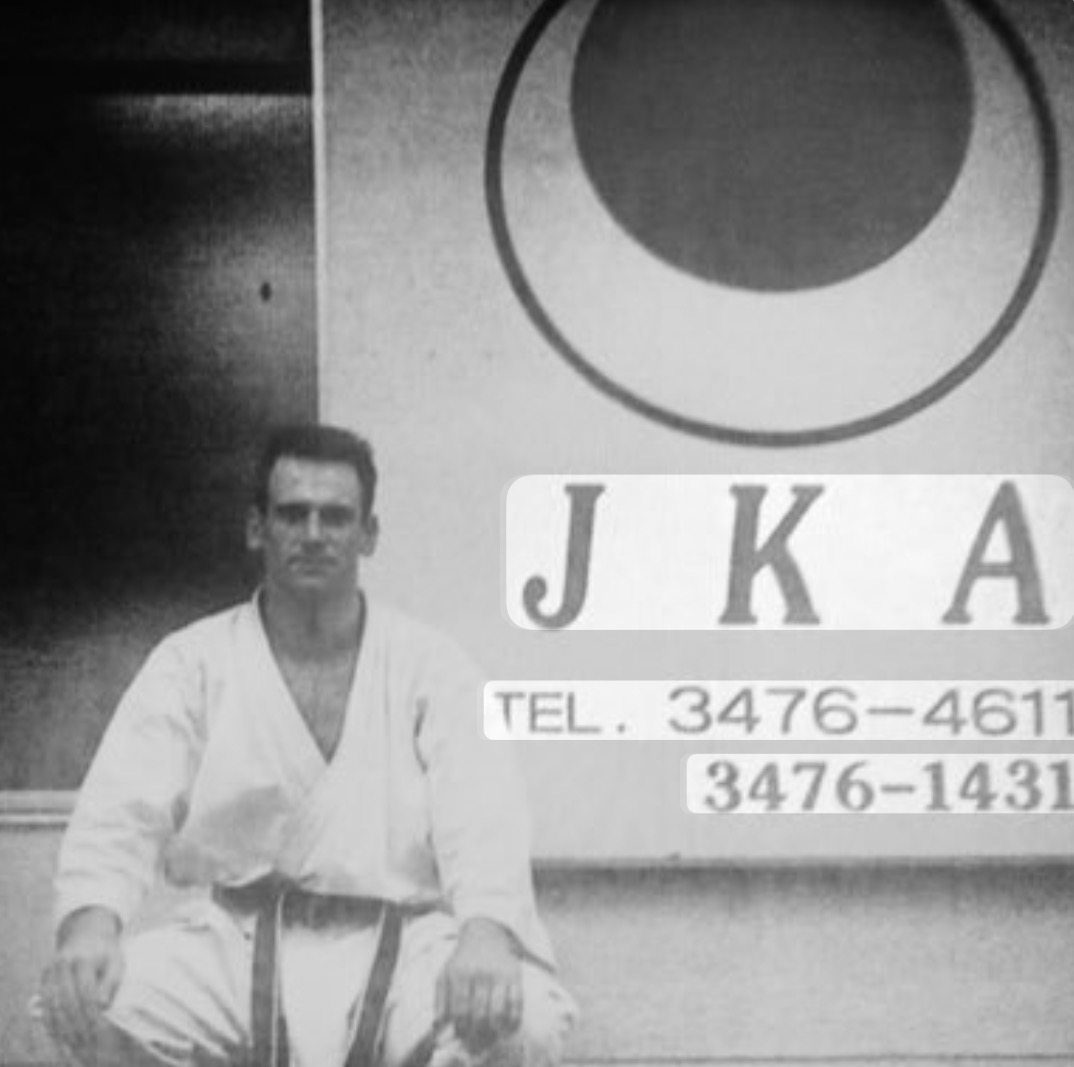 Historische Aufnahme aus dem JKA Honbu Dojo in Tokio
